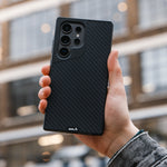 Explore the advanced MagSafe® compatible technology featured in the Aramid Fibre Limitless 5.0 case for Galaxy S24 ULTRA. | Galaxy S24 Ultra
