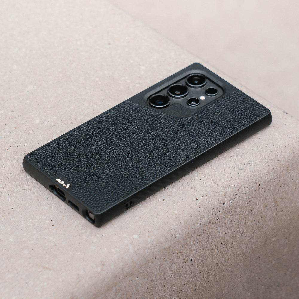 Explore the advanced MagSafe® compatible technology featured in the Black Leather Limitless 5.0 case for Galaxy S24 ULTRA. | Galaxy S24 Ultra