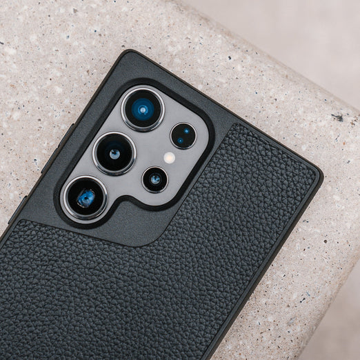 Explore the advanced MagSafe® compatible technology featured in the Black Leather Limitless 5.0 case for Galaxy S24 ULTRA.