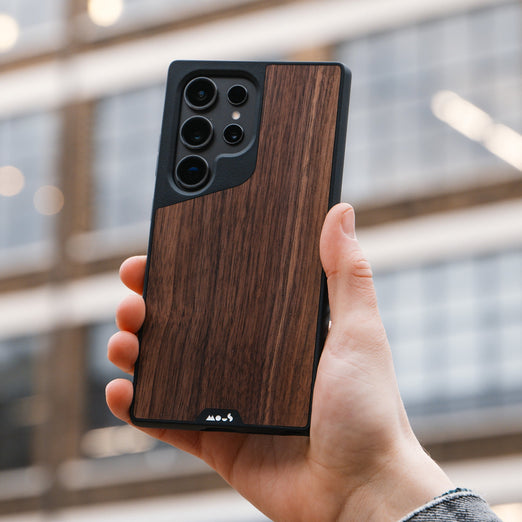 Explore the advanced MagSafe® compatible technology featured in the Walnut Limitless 5.0 case for Galaxy S24 ULTRA.